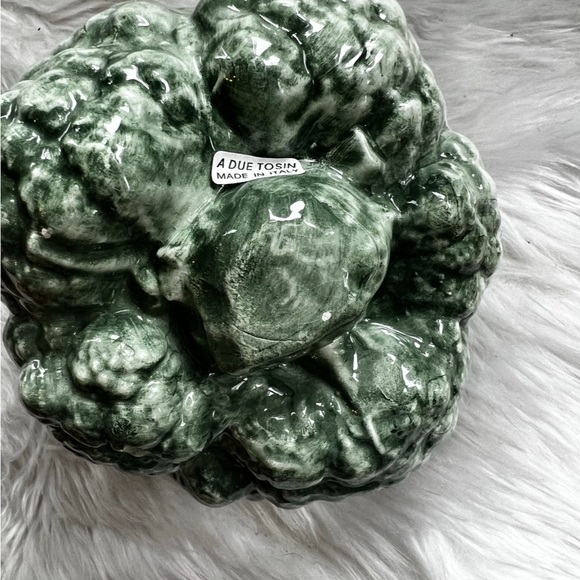 A Due Tosin ceramic broccoli figurine approx 6” tag still on - Picture 3 of 9